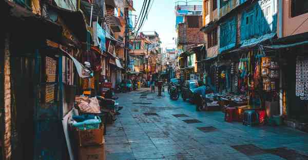 把自拍错发班级群,有人在群里诋毁我怎么办