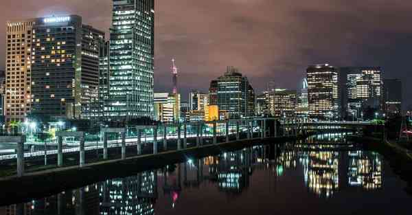 10907改写成以万为单位的数是多少,改写成以亿为单位