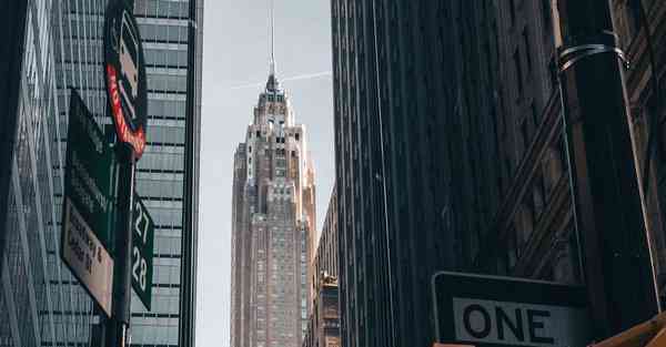 10010改写成以万为单位,854050000改写成万作单位